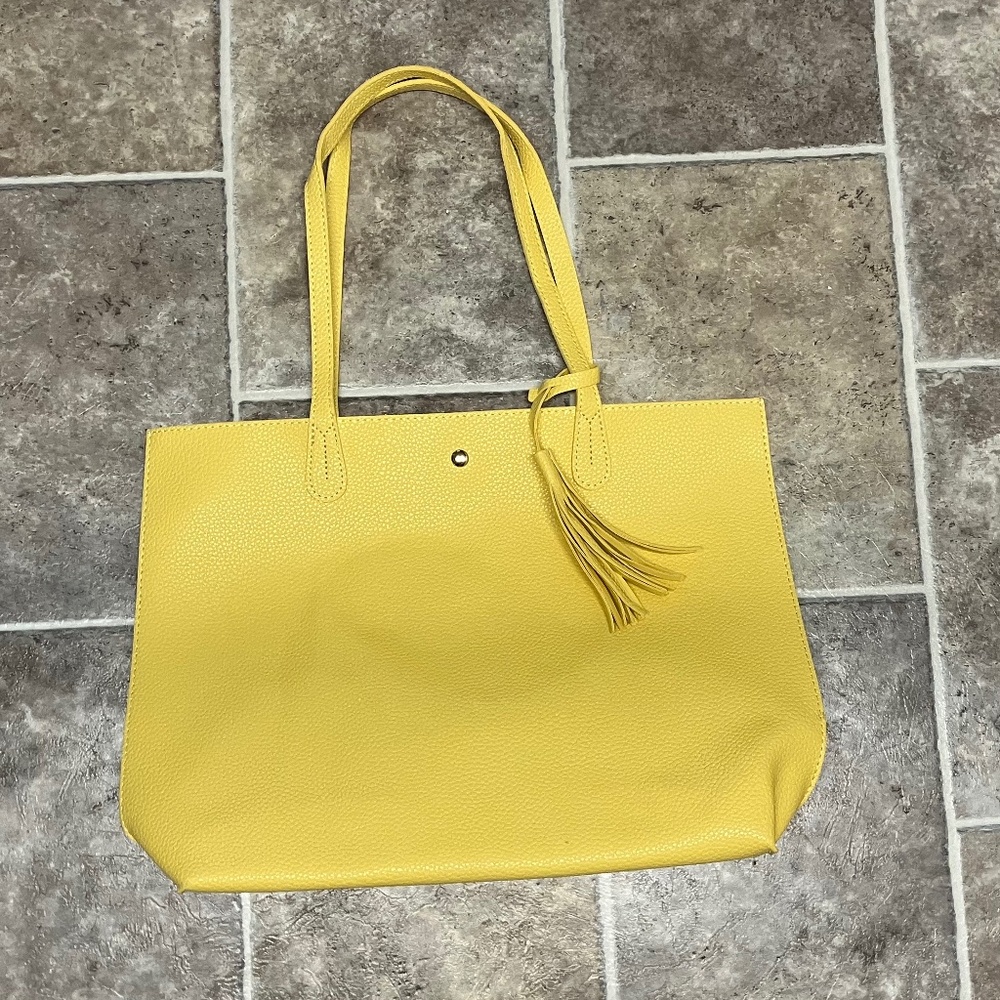 BRAND NEW PURSE